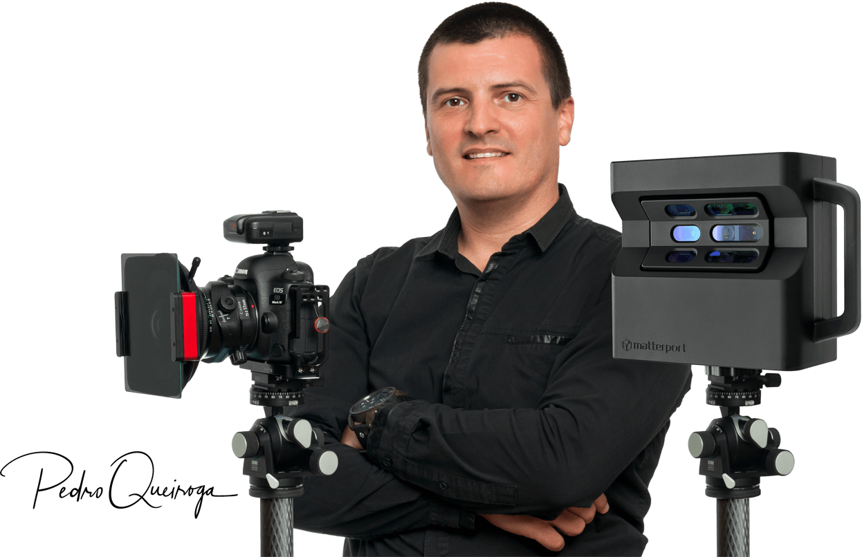 Pedro Queiroga with professional camera and Matterport scanner