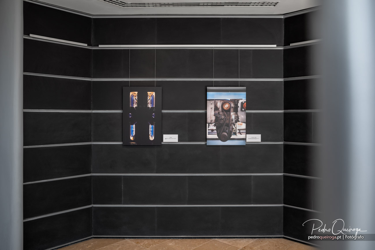 Détail de 2 photographies en exposition