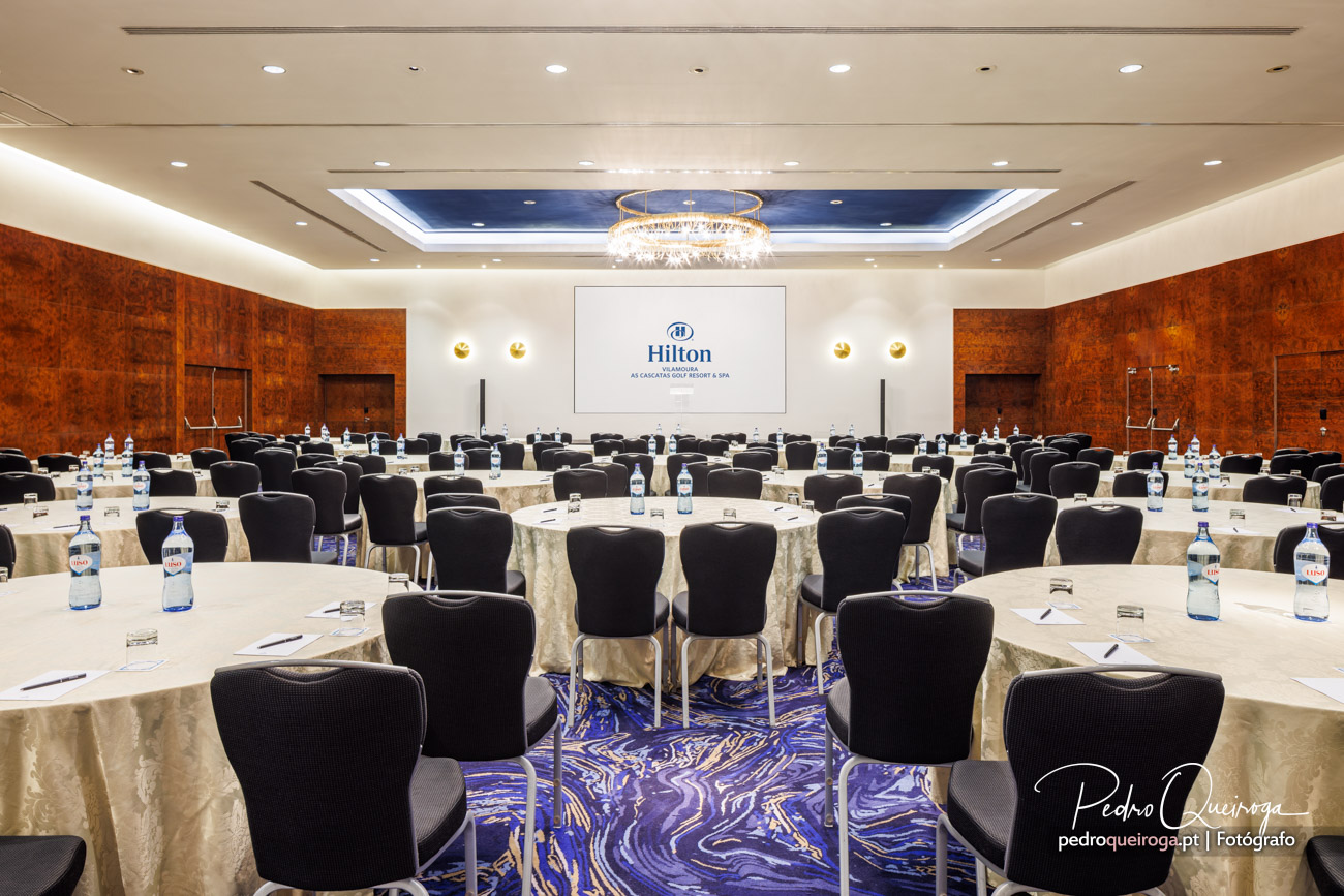 Sala de conferencias moderna