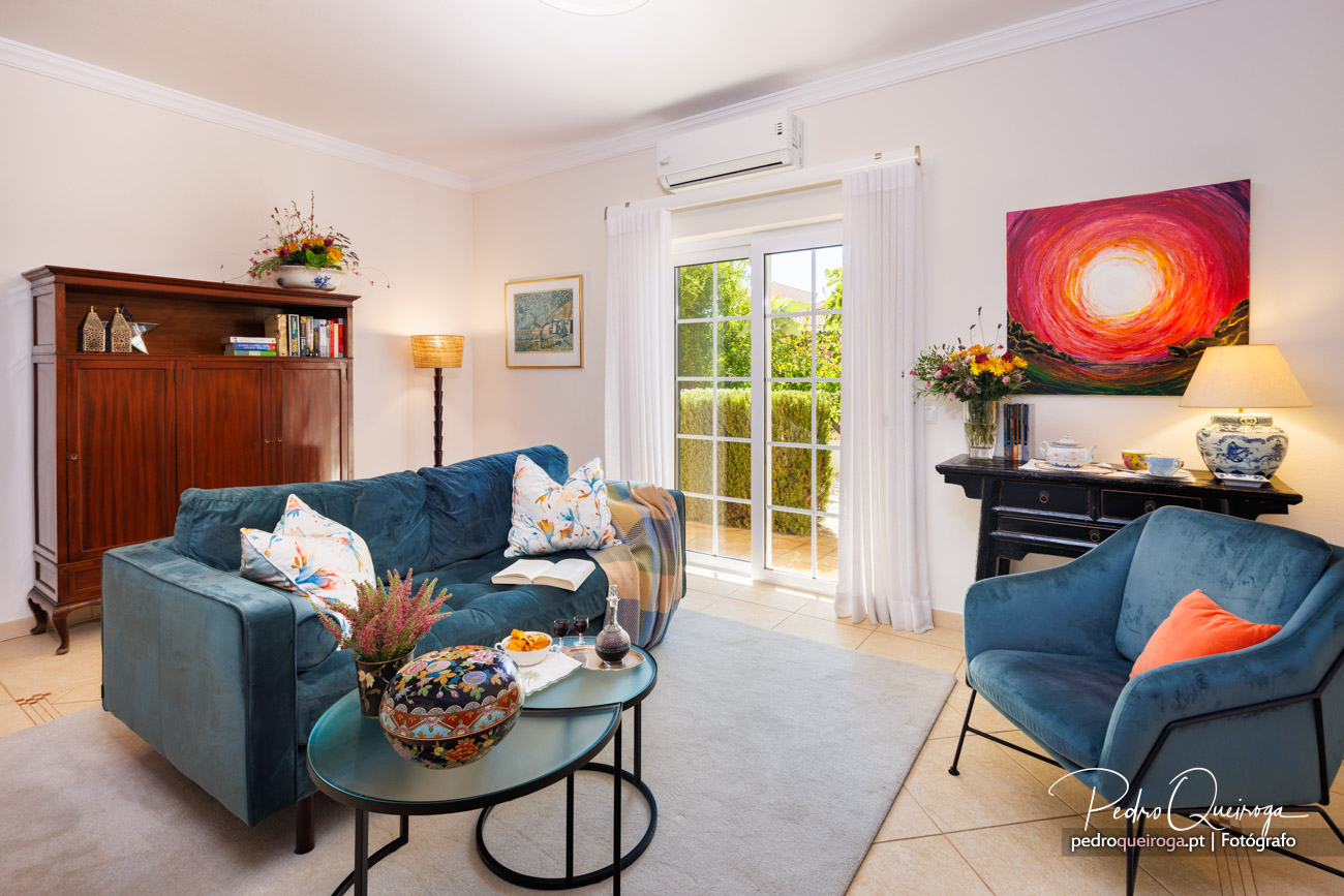 Fotografia da sala de estar decorada