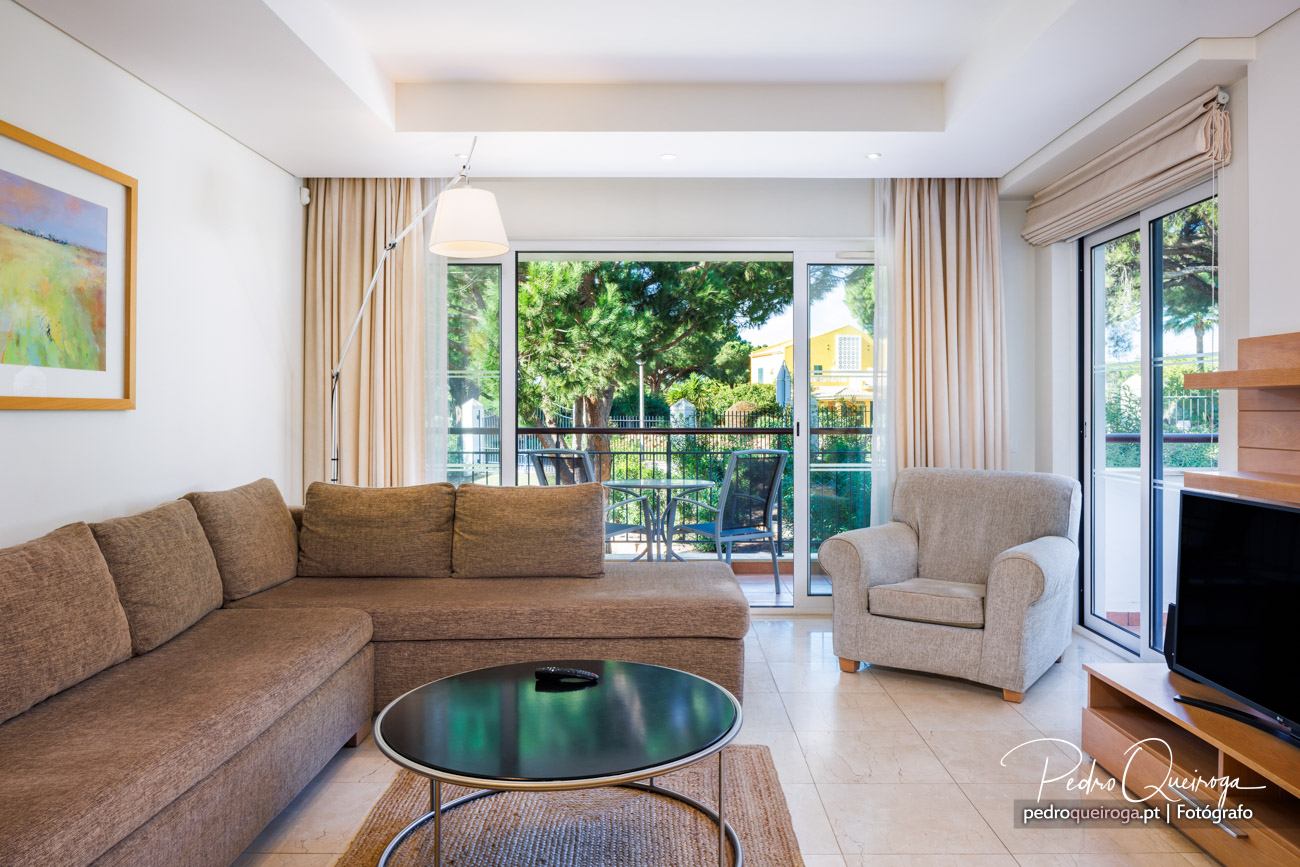 Sala de estar com varanda - Fotografia de Hotéis